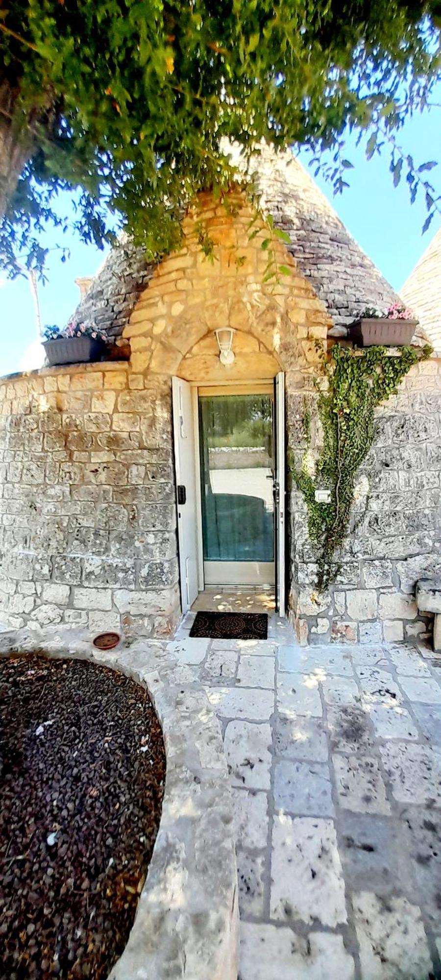 Trullo Roverella Locorotondo Exterior photo